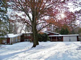 405 Gore Rd, Erie PA  16509-2306 exterior