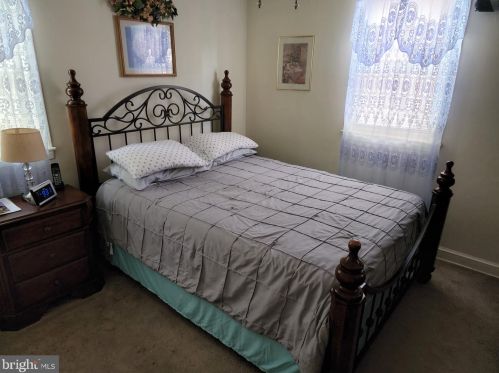 39 54th St, Washington DC 20019-6573 exterior