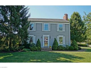950 Brookpoint Dr, Macedonia, OH 44056-1606