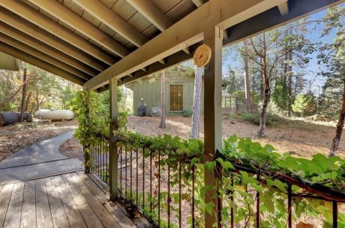 13943 Greenhorn Rd, Grass Valley CA  95945-8484 exterior