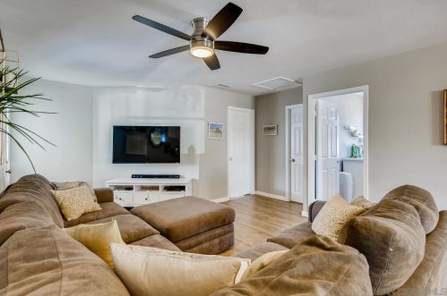 3625 Morlan St, San Diego CA 92117-1038 exterior