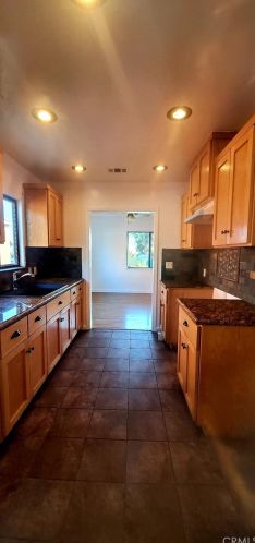 4157 Carlin Ave, Lynwood CA  90262-5285 exterior