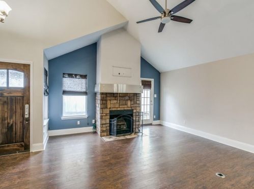 1402 Signet Dr, Euless TX  76040-4165 exterior