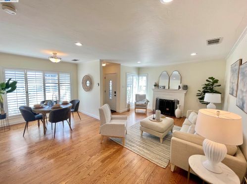 1325 136th Ave, San Leandro CA  94578-2549 exterior