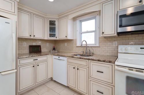 162 Prigmore St, East Brunswick NJ  08816-3176 exterior