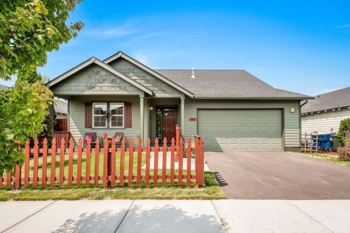 63821 Hunters Cir, Bend OR  97701-7238 exterior