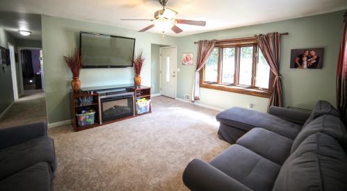 2823 103, Milwaukee WI 53214-2555 exterior