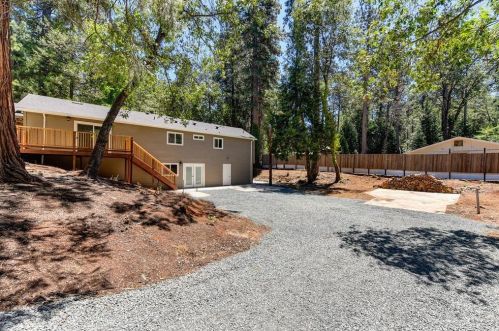 11303 Butler Rd, Grass Valley CA  95945-6918 exterior