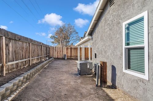 13689 Gemini St, Victorville CA  92392-9078 exterior