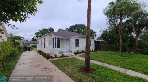 717 57th St, West Palm Beach FL  33407-2515 exterior