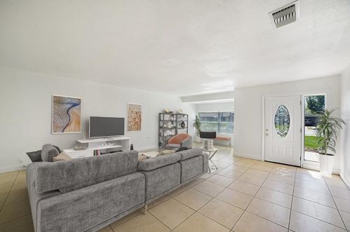 5519 Turin St, Orlando, FL 32807-2036
