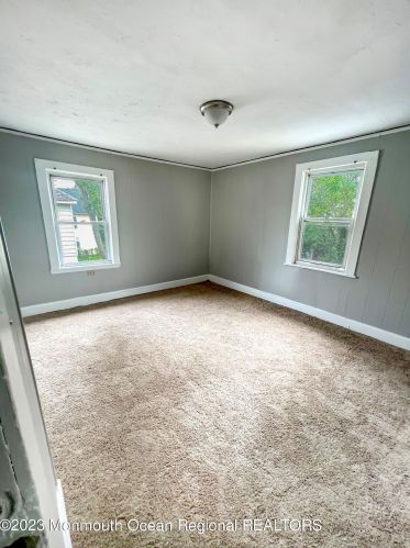 413 Ridge Ave, Tinton Falls NJ  07712-6331 exterior