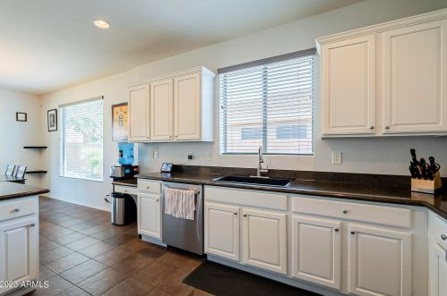 2118 Glacier Pl, Chandler AZ 85249-5545 exterior