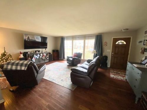 4042 93, Milwaukee WI 53222-1505 exterior