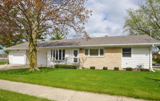 613 Clark St, Horicon WI  53032-1016 exterior