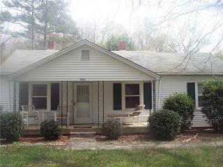 953 Lewisville Vienna Rd, Lewisville, NC 27023-9562