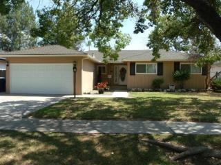 1297 Stuart Ave, Fresno, CA 93710-5631