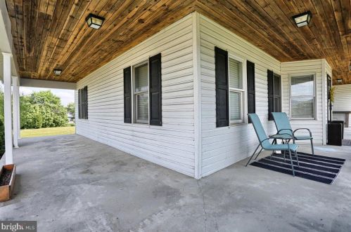 102 Allegheny Ln, Carlisle PA  17013-9103 exterior