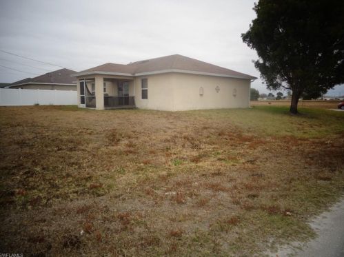 1132 3rd Ave, Cape Coral, FL 33909-1205