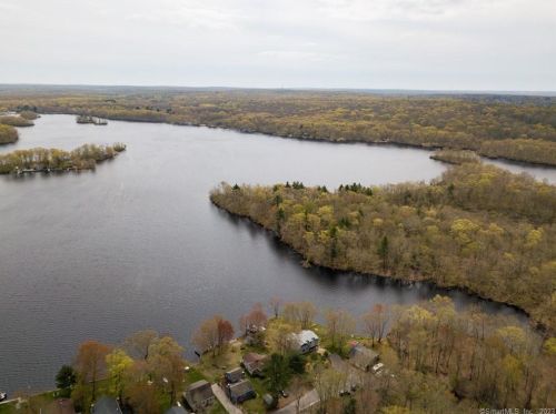 7 Lk Shr Dr, Exeter CT 06249-1934 exterior