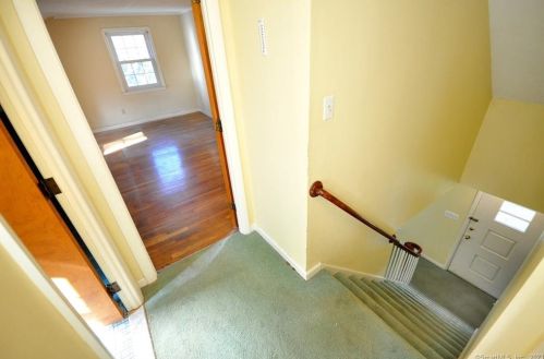 11 Hiram Ln, Bloomfield CT  06002-1224 exterior