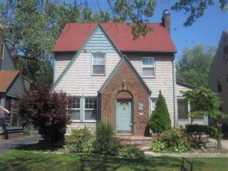 275 216th St, Cleveland, OH 44123-1723