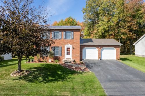 109 Kelly Blvd, Slippery Rock, PA 16057-1127
