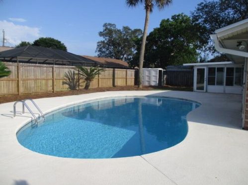 88 Berwick Cir, Shalimar FL  32579-1518 exterior