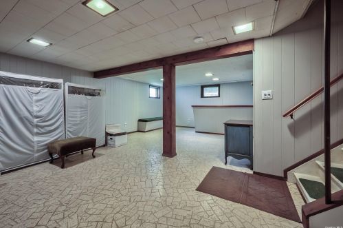 101 Cedar St, Hicksville NY  11801-3242 exterior