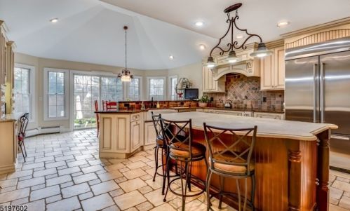 8 Farmstead Ct, Dover NJ  07869-3501 exterior