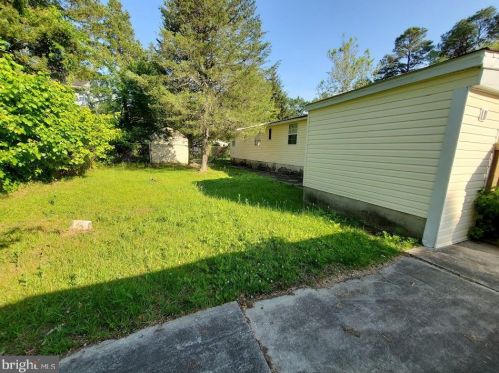 360 Lakehurst Rd, Browns Mills, NJ 08015-6828