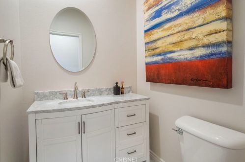 26173 Lone Rock Ct, Santa Clarita CA  91381-0647 exterior