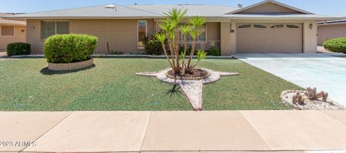 13241 Bellwood Dr, Sun City, AZ 85375-4517