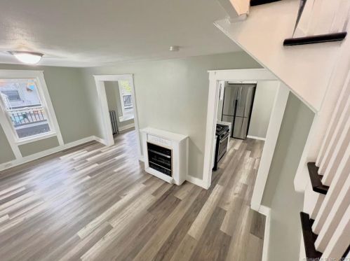 55 Raymond St, United States Coast Guard Ac CT  06320-3831 exterior