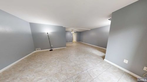 109 River Rd, Nutley NJ  07110-3523 exterior