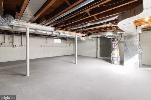 603 Crystal Lake Ave, Tavistock NJ  08033-2711 exterior