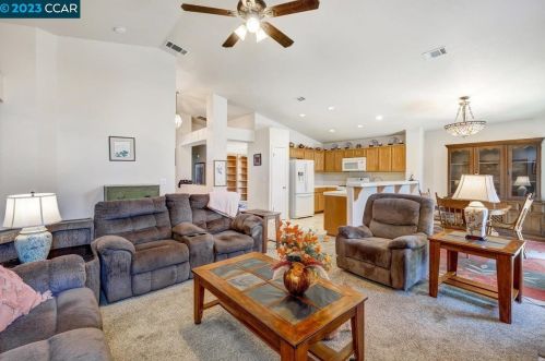 450 Tradewinds Ct, West Pittsburg, CA 94565-6797