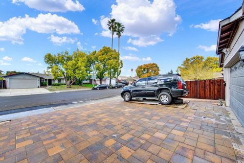 1250 Danfield Way, Vacaville CA  95687-5622 exterior