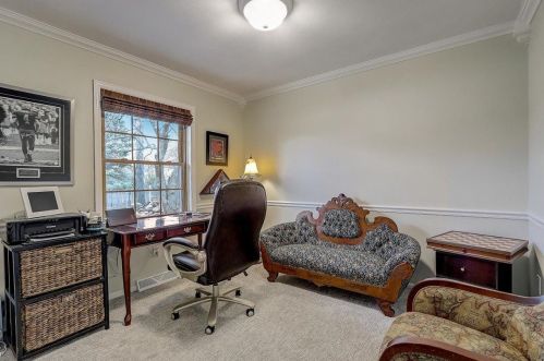 13190 Scarborough Dr, Waukesha WI  53151-6122 exterior