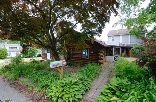 74 Pinecliff Lake Dr, West Milford Lakes NJ  07480-1381 exterior