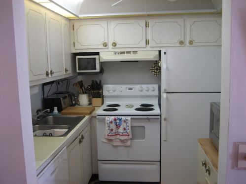 50 Canterbury B, West Palm Beach, FL 33417-6840