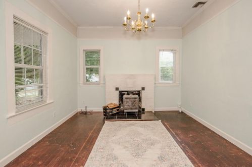 1017 4th St, Woodland, CA 95695-4913