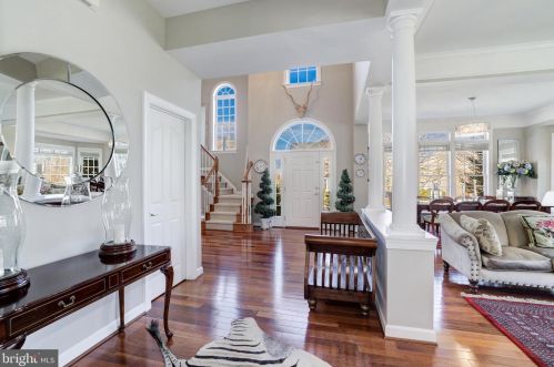 19376 Ml Dm Pl, Leesburg VA 20176-1637 exterior