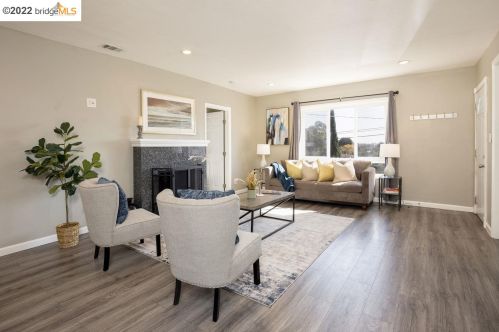 2809 99th Ave, Oakland CA  94605-4814 exterior