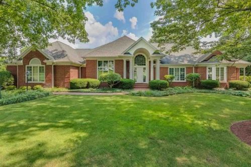 16881 Orchard Ridge Ct, Granger, IN 46530-5910