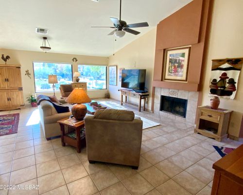 8760 Arnold Palmer Dr, Tucson AZ  85742-9680 exterior