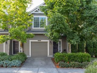16216 Fescue Ct, Portland, OR 97229-1657