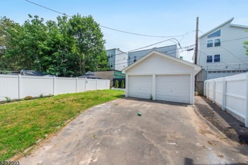 172 Freeman Ave, East Orange NJ  07018-2706 exterior