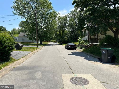 401 4th St, New Castle, DE 19720-5905