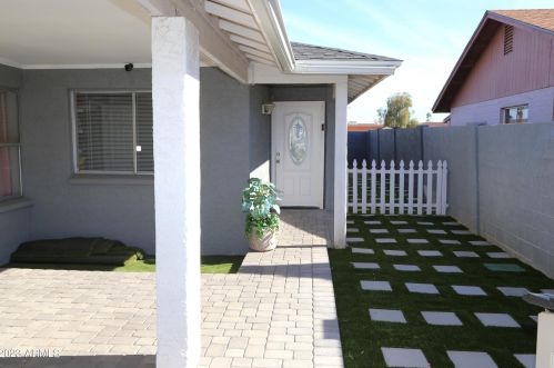1467 Lazona Dr, Mesa, AZ 85204-5955